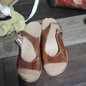 CROCS Tan Women's Sandals